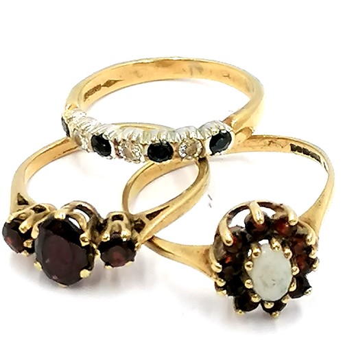 259 - 4 x 9ct gold stone set rings inc crown friendship ring - 7.8g total weight