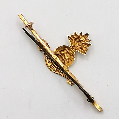 335 - 9ct gold Royal Dublin Fusiliers bar brooch (metal pin) - total weight 2.7g