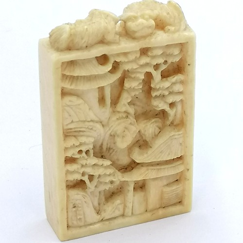 538 - Antique miniature ivory Chinese abacus with carved scene to reverse & carved dogs of foo to 1 side -... 