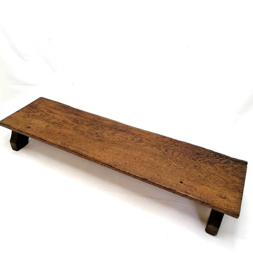 640 - Oak church kneeler (length 83cm) t/w rosewood veneered footstool & carved wood book stand