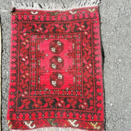 663 - 2 rugs - largest 103cm x 172cm