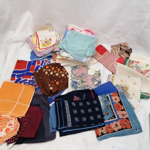 30 - Quantity of ladies vintage hankies some silk