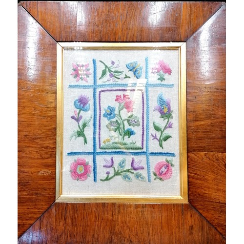 390 - Antique rosewood frame with tapestry. In good condition 41cm x 35cm