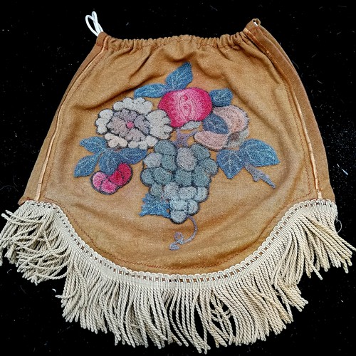 7 - Vintage linen bag with stumpwork decoration, 39cm x 40cm in good condition, T/W 3 tapestry panels a ... 