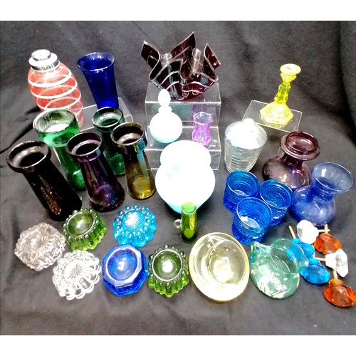 77 - Qty of glassware inc hyacinth vases, piano stands, handkerchief vase, door handles, shaker etc