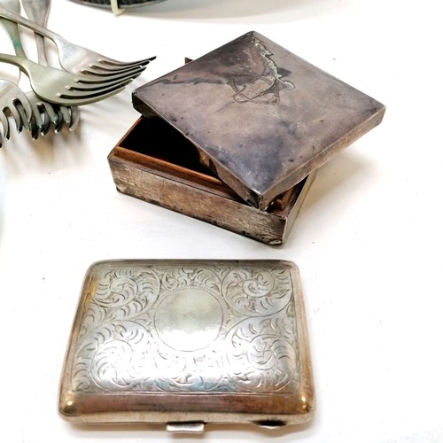 146 - Silver cigarette box (a/f), Plated muffin dish, hand mirror, cutlery trays etc.