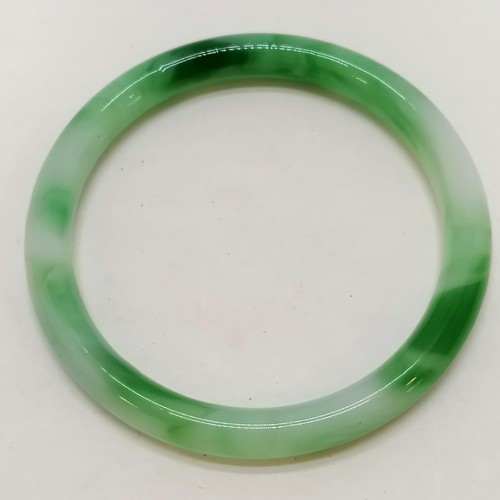 234 - Peking glass Chinese green bangle - diameter 8cm