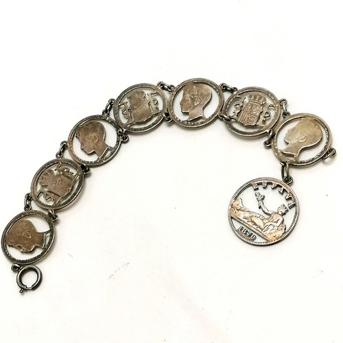 252 - Qty of silver jewellery inc Spanish cut out coin bracelet & 2 cameo brooches, cameo ring & silver pa... 