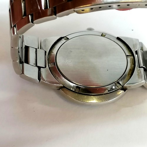 308 - Omega dynamic manual wind wristwatch on original stainless steel bracelet - running