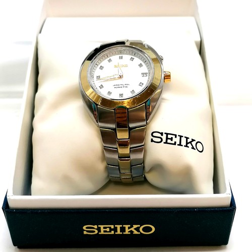 317 - Seiko Arctura kinetic wristwatch in box - running & in used condition