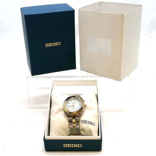 317 - Seiko Arctura kinetic wristwatch in box - running & in used condition