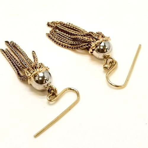 339 - Unmarked tested as 18ct gold tassel earrings - 4g & 3cm drop