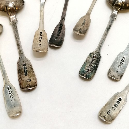 359 - 8 x antique silver condiment / mustard spoons (2 Georgian & 6 Victorian - 2 have split bowls) - weig... 