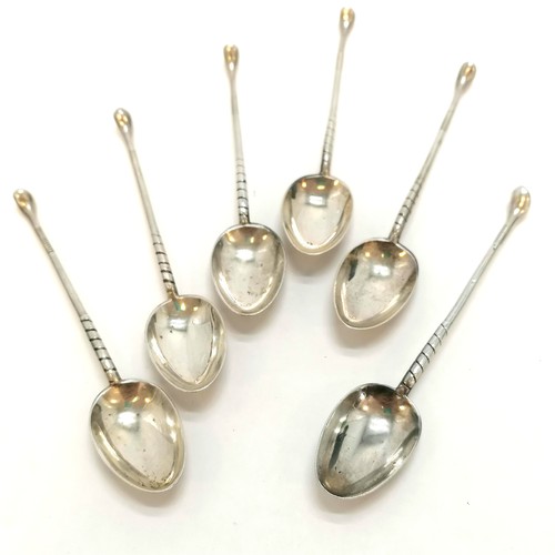 365 - Set of 6 silver golf related teaspoons, 74g, in good condition