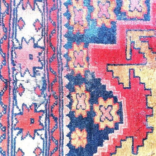 568 - Persian small square rug - approx 100cm square & has some wear