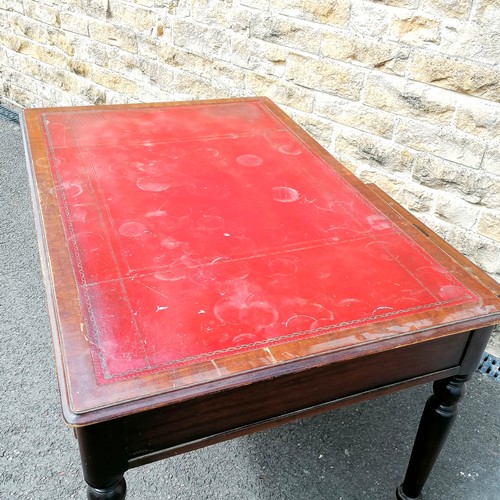 613 - Reproduction mahogany leather topped partners desk with 2 drawers either side - 125cm x 85cm x 76cm ... 