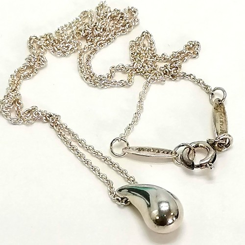 221A - Tiffany silver teardrop pendant and chain 36 cm long  including original pouch and card.