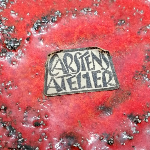 40 - West German pottery red grounded dish with Carstens atelier paper label - 31cm square in good condit... 