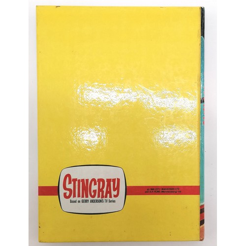 58 - Stingray annual 1965 City magazines LTD in good condition no tears or damage to pages. 1 small dent ... 