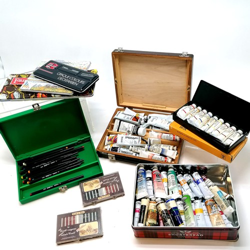 62 - Quantity of artist materials including Rowney box containing 19 Aquabrush coloured pens a wooden art... 