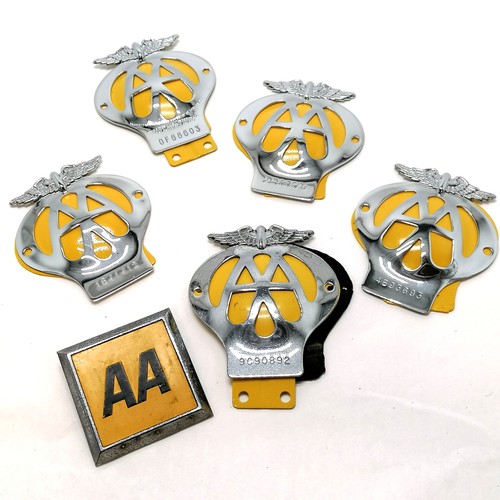 480 - 6 x vintage AA badges (5 in unused condition)