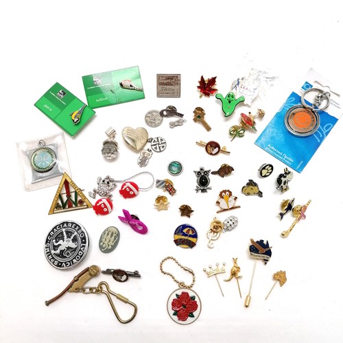 484 - Qty of mostly pin badges inc RSPB Butlins, novelty bosuns whistle keychain etc - SOLD ON BEHALF OF T... 