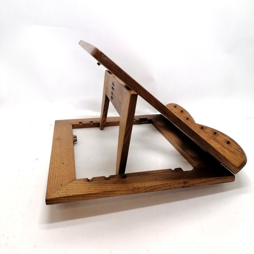 65 - Folding oak book stand/lectern 40cm x43cm. In good used condition