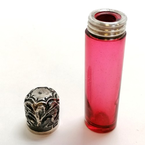 226 - Silver topped cranberry glass scent bottle - 7cm long & in overall good used condition