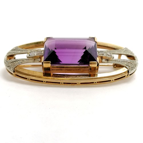 343 - 14ct hallmarked gold Art Deco brooch set with large amethyst & 4 diamonds - 5cm across & 17.6g total... 