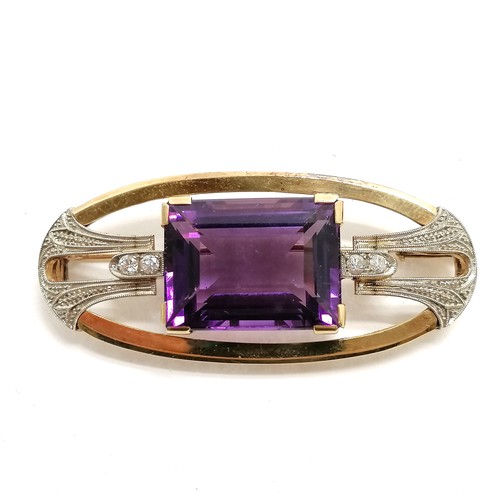 343 - 14ct hallmarked gold Art Deco brooch set with large amethyst & 4 diamonds - 5cm across & 17.6g total... 