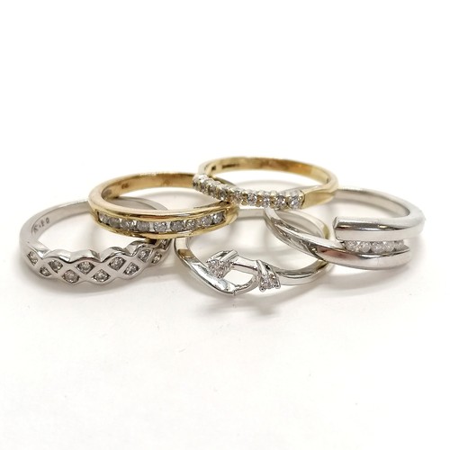 352 - 7 x 9ct gold rings inc 5 diamond set - largest size O but mostly size N ~ total weight 17.7g