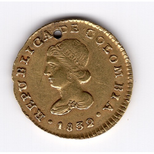 111 - 1832 RU Colombia 1 escudo coin - has drilled hole ~ 87.5% gold & 3.4g