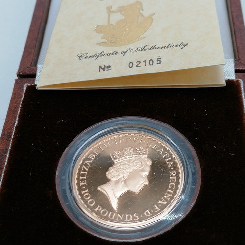 121 - Cased 1987 Britannia 1oz (£100) gold coin #02105