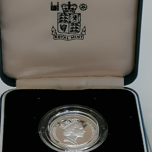 128 - Cased 1988 silver proof £1 coin