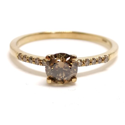 282 - 9ct hallmarked gold champagne diamond (0.75ct) ring with champagne diamond shoulders (with certifica... 