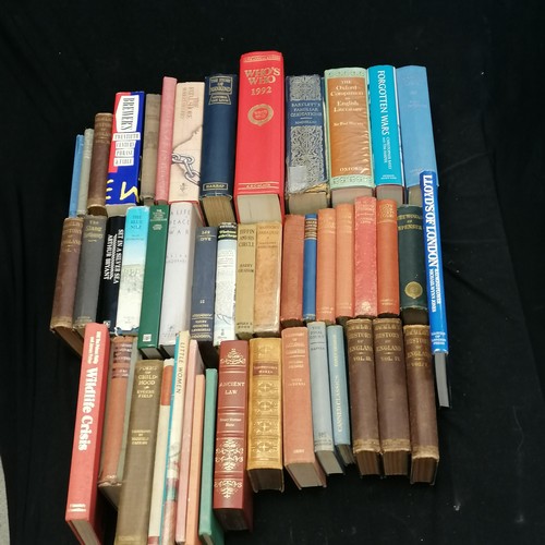 30 - Qty of books inc ancient law, Who's who etc - SOLD IN AID OF STALBRIDGE COMMUNITY CHARITY