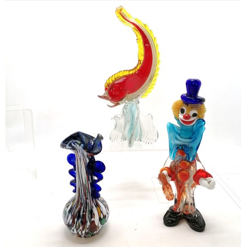 187 - Murano glass fish 36cm high, Murano glass clown and end of day glass vase all in good condition