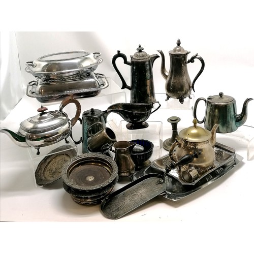 59 - Qty of silver plated wares inc 2 tureens (largest 28cm x 20cm), crumb scoop, Indian tea set (lid det... 