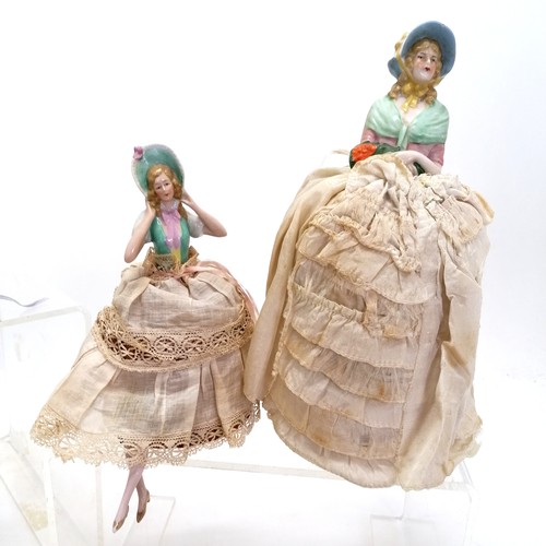 83 - Collection of antique pin dolls some complete with original fabric bases. tallest 22cm high. All in ... 