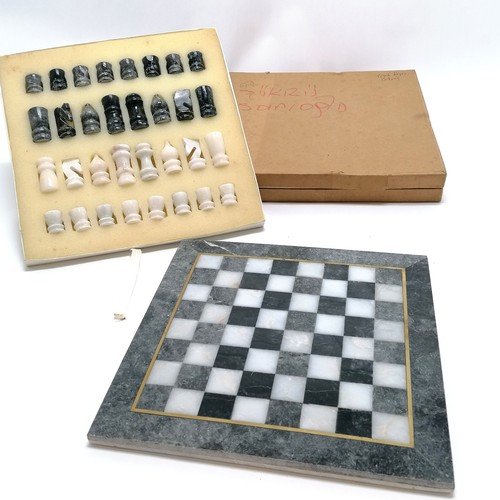 98 - Boxed marble chess board + pieces - board 25cm square