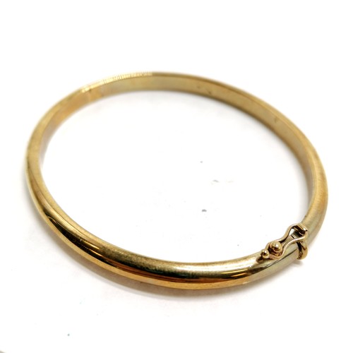 128 - Heavy 9ct hallmarked gold bangle - 28.7g - SOLD ON BEHALF OF THE NEW BREAST CANCER UNIT APPEAL YEOVI... 