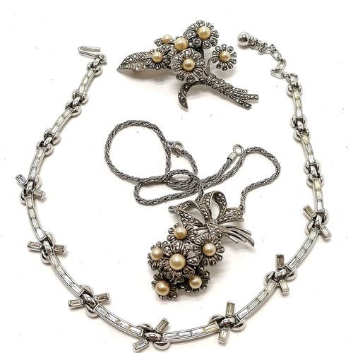 110 - Impressive silver hallmarked marcasite & mock pearl necklace (35cm) & brooch in floral form (total w... 