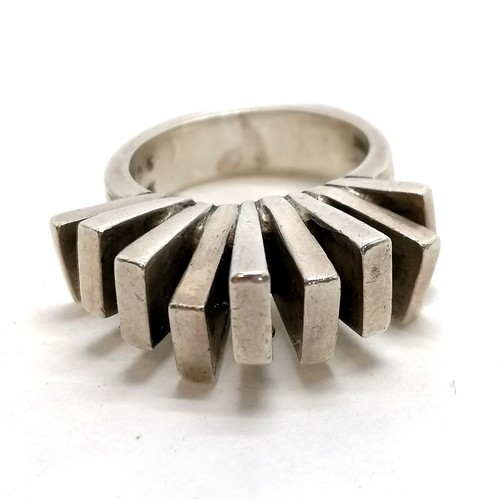 127 - Danish brutalist silver ring marked Molika sterling 705. 16g size O