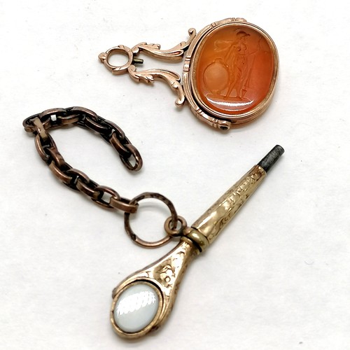 148 - Antique unmarked rose gold swivel fob with intaglio of Britannia & Islamic text on reverse - 3.5cm d... 