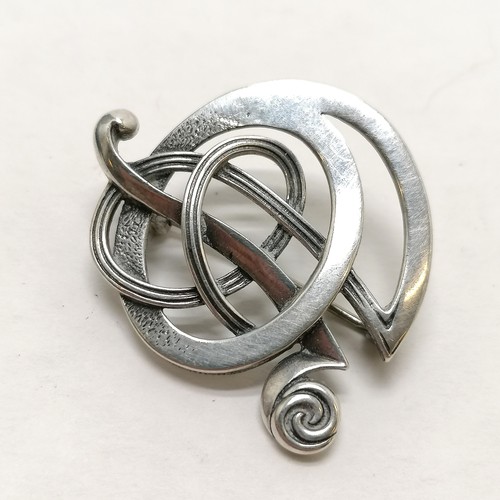 155 - Ola Gorie silver Kells brooch (RRP £160) in original retail box - 3cm across & 6.9g - SOLD ON BEHALF... 