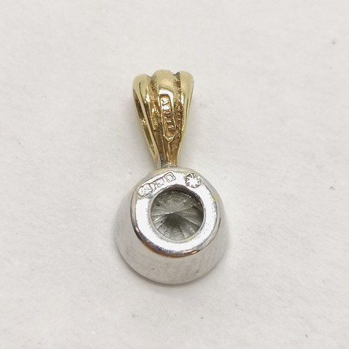 174 - 18ct hallmarked (white / yellow) gold diamond pendant (diamond approx 4mm diameter) - 1.5g total wei... 