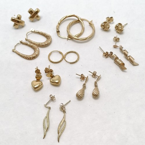 177 - 9 x pairs of 9ct gold earrings (some unmarked) - 6.5g - SOLD ON BEHALF OF THE NEW BREAST CANCER UNIT... 