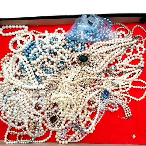 198 - Qty of costume pearl necklaces - some a/f