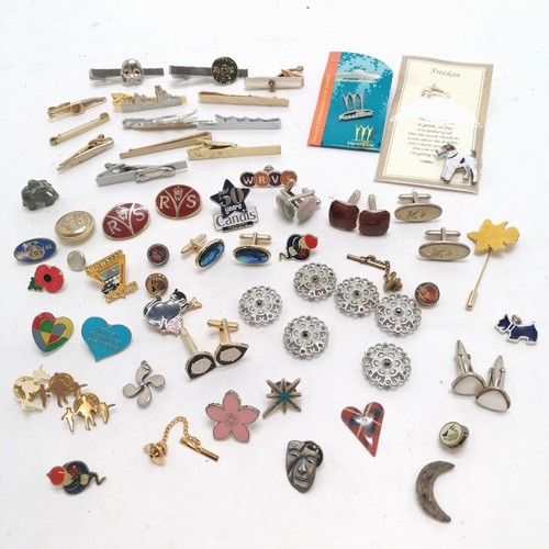 212 - Qty of badges, tieslides, cufflinks, Agatha scottie dog pendant, enamel terrier brooch etc - SOLD ON... 