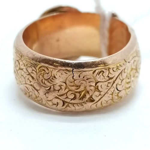 217 - 1901 Chester hallmarked gold belt buckle ring by Edward Vaughton - size N & 3.5g & has some dents to... 